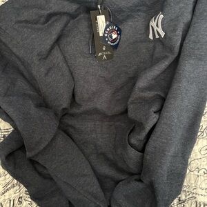 Antigua Dark Gray New York Yankees Hoodie